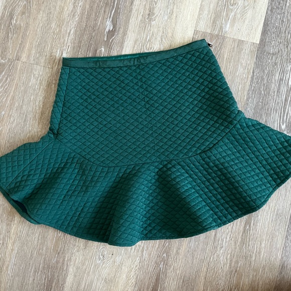 Line & Dot quilted green skirt S - Picture 2 of 7